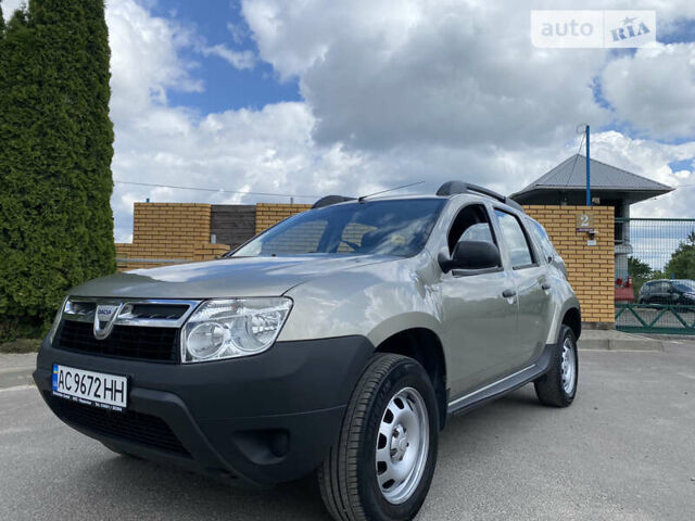 Сірий Дачія Duster, об'ємом двигуна 1.6 л та пробігом 135 тис. км за 8200 $, фото 9 на Automoto.ua