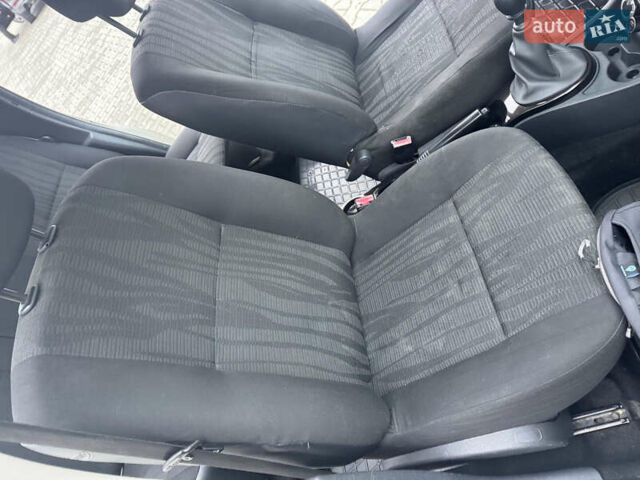 Сірий Дачія Duster, об'ємом двигуна 1.46 л та пробігом 196 тис. км за 10500 $, фото 36 на Automoto.ua