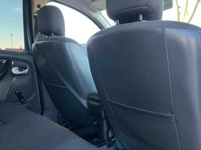 Сірий Дачія Duster, об'ємом двигуна 1.5 л та пробігом 256 тис. км за 9500 $, фото 16 на Automoto.ua