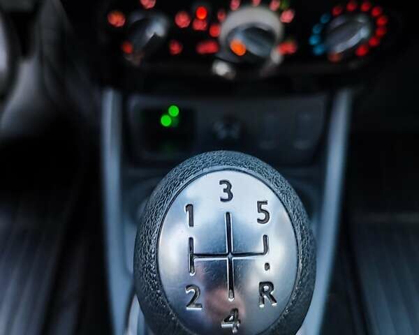Серый Дачия Duster, объемом двигателя 1.6 л и пробегом 130 тыс. км за 8400 $, фото 21 на Automoto.ua