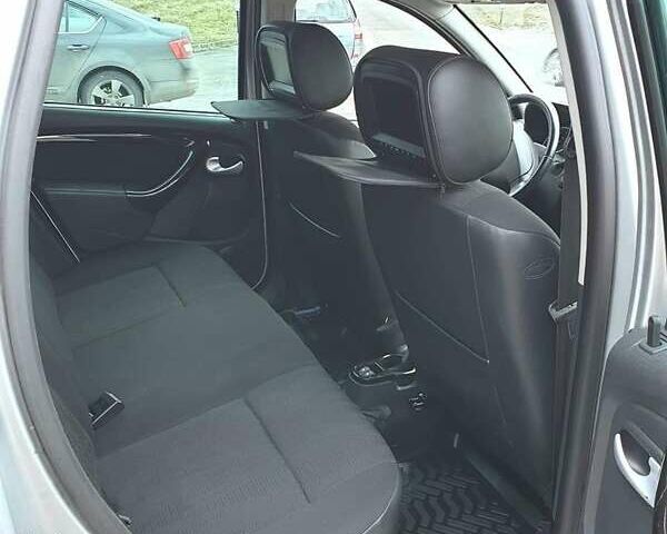 Сірий Дачія Duster, об'ємом двигуна 1.6 л та пробігом 162 тис. км за 8800 $, фото 1 на Automoto.ua