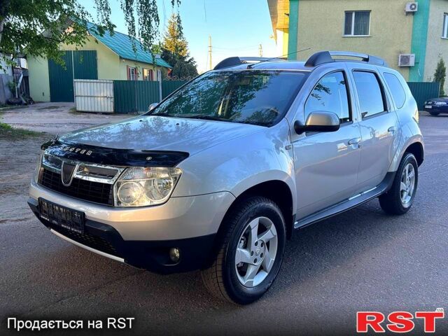 Серый Дачия Duster, объемом двигателя 1.5 л и пробегом 168 тыс. км за 8250 $, фото 1 на Automoto.ua