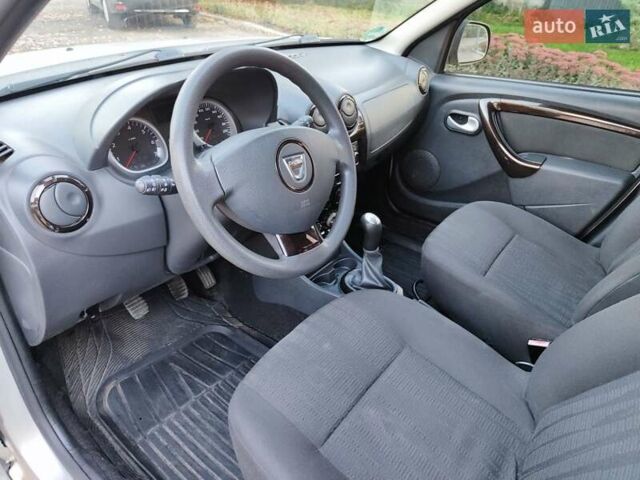 Серый Дачия Duster, объемом двигателя 1.6 л и пробегом 130 тыс. км за 8400 $, фото 22 на Automoto.ua