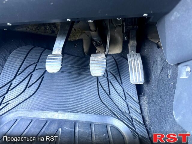 Сірий Дачія Duster, об'ємом двигуна 1.6 л та пробігом 130 тис. км за 7200 $, фото 5 на Automoto.ua