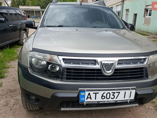 Сірий Дачія Duster, об'ємом двигуна 1.46 л та пробігом 200 тис. км за 8200 $, фото 3 на Automoto.ua