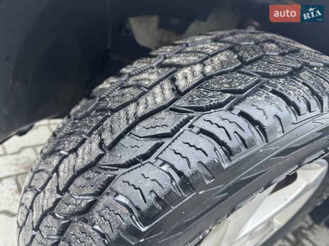 Сірий Дачія Duster, об'ємом двигуна 1.46 л та пробігом 196 тис. км за 10500 $, фото 19 на Automoto.ua