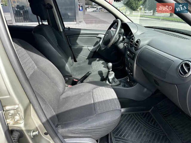 Серый Дачия Duster, объемом двигателя 1.6 л и пробегом 262 тыс. км за 8999 $, фото 18 на Automoto.ua