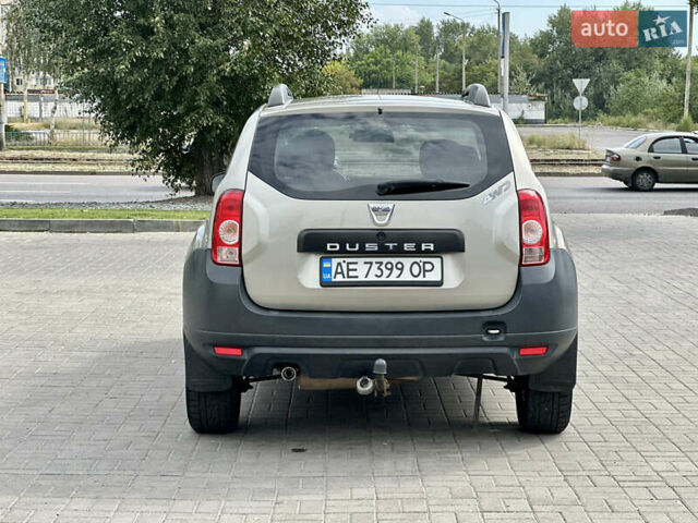 Серый Дачия Duster, объемом двигателя 1.6 л и пробегом 262 тыс. км за 8999 $, фото 5 на Automoto.ua