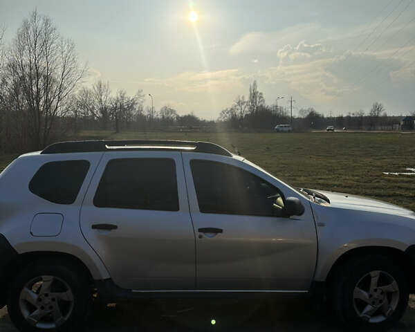 Серый Дачия Duster, объемом двигателя 1.6 л и пробегом 209 тыс. км за 7300 $, фото 6 на Automoto.ua