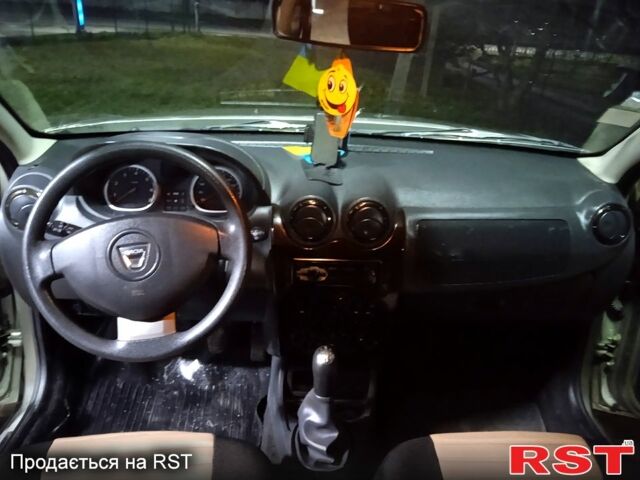 Серый Дачия Duster, объемом двигателя 1.5 л и пробегом 255 тыс. км за 7950 $, фото 12 на Automoto.ua