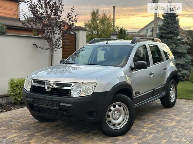 Сірий Дачія Duster, об'ємом двигуна 1.5 л та пробігом 205 тис. км за 8999 $, фото 2 на Automoto.ua