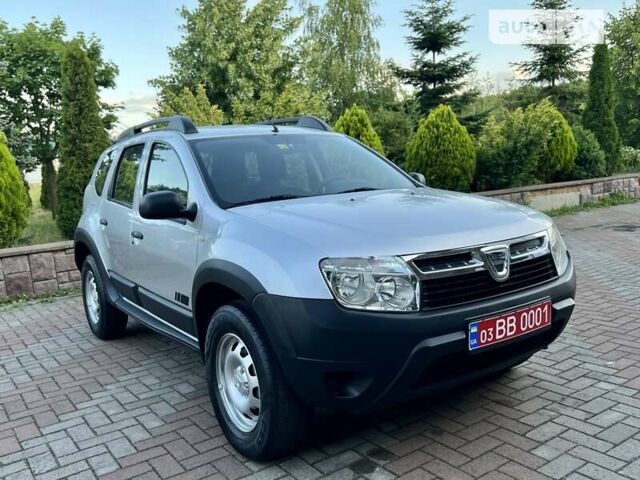 Серый Дачия Duster, объемом двигателя 1.5 л и пробегом 204 тыс. км за 8990 $, фото 4 на Automoto.ua