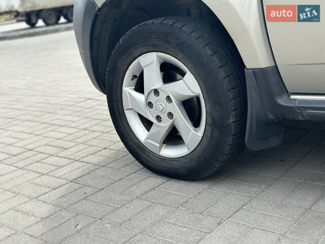 Серый Дачия Duster, объемом двигателя 1.6 л и пробегом 262 тыс. км за 8999 $, фото 8 на Automoto.ua