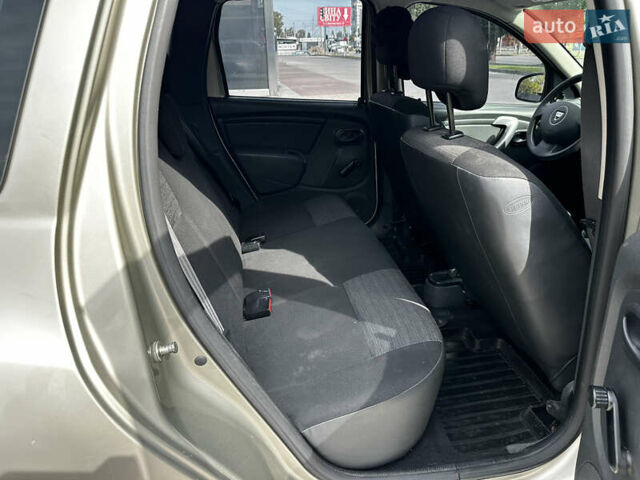 Серый Дачия Duster, объемом двигателя 1.6 л и пробегом 262 тыс. км за 8999 $, фото 20 на Automoto.ua