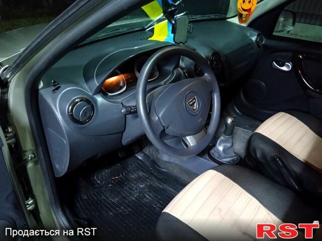 Серый Дачия Duster, объемом двигателя 1.5 л и пробегом 255 тыс. км за 7950 $, фото 8 на Automoto.ua