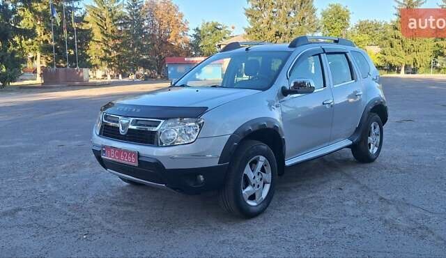 Серый Дачия Duster, объемом двигателя 1.5 л и пробегом 180 тыс. км за 9900 $, фото 2 на Automoto.ua