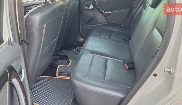 Серый Дачия Duster, объемом двигателя 1.5 л и пробегом 180 тыс. км за 9900 $, фото 39 на Automoto.ua