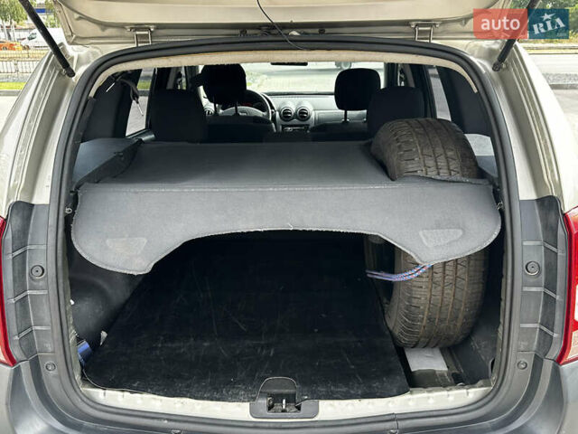 Серый Дачия Duster, объемом двигателя 1.6 л и пробегом 262 тыс. км за 8999 $, фото 16 на Automoto.ua