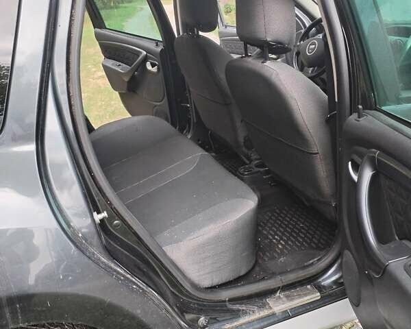 Серый Дачия Duster, объемом двигателя 1.5 л и пробегом 153 тыс. км за 9300 $, фото 6 на Automoto.ua