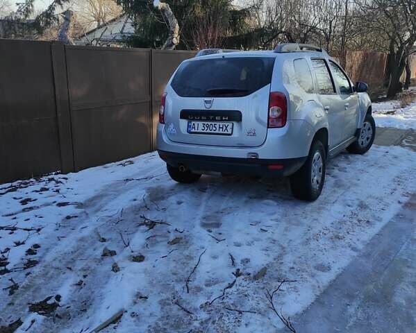 Серый Дачия Duster, объемом двигателя 1.46 л и пробегом 250 тыс. км за 9350 $, фото 1 на Automoto.ua