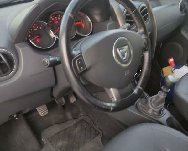 Серый Дачия Duster, объемом двигателя 1.5 л и пробегом 180 тыс. км за 10100 $, фото 28 на Automoto.ua