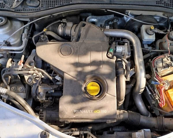 Сірий Дачія Duster, об'ємом двигуна 1.46 л та пробігом 197 тис. км за 8300 $, фото 11 на Automoto.ua