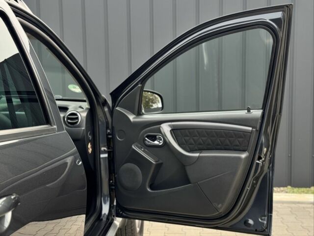 Сірий Дачія Duster, об'ємом двигуна 1.2 л та пробігом 85 тис. км за 9900 $, фото 11 на Automoto.ua