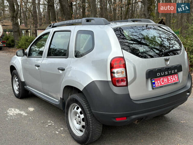 Серый Дачия Duster, объемом двигателя 1.5 л и пробегом 229 тыс. км за 9200 $, фото 5 на Automoto.ua