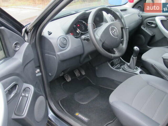 Серый Дачия Duster, объемом двигателя 1.6 л и пробегом 194 тыс. км за 10250 $, фото 10 на Automoto.ua