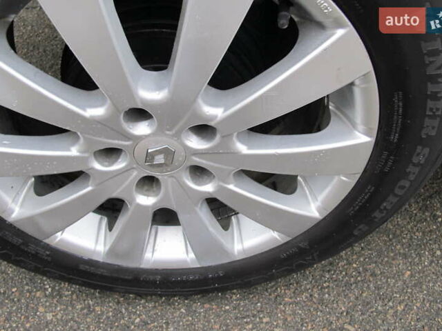 Серый Дачия Duster, объемом двигателя 1.6 л и пробегом 194 тыс. км за 10250 $, фото 22 на Automoto.ua