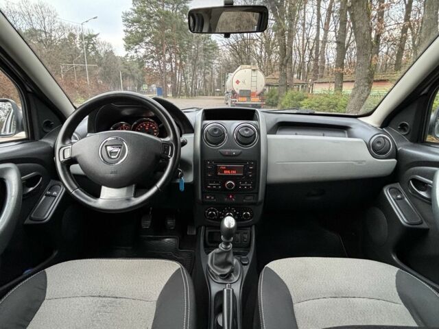 Серый Дачия Duster, объемом двигателя 1.5 л и пробегом 229 тыс. км за 9200 $, фото 10 на Automoto.ua