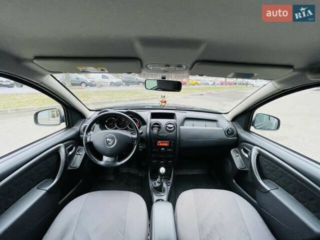 Серый Дачия Duster, объемом двигателя 1.2 л и пробегом 103 тыс. км за 9500 $, фото 8 на Automoto.ua