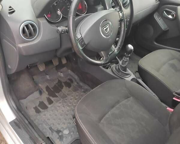 Сірий Дачія Duster, об'ємом двигуна 1.5 л та пробігом 197 тис. км за 12200 $, фото 2 на Automoto.ua