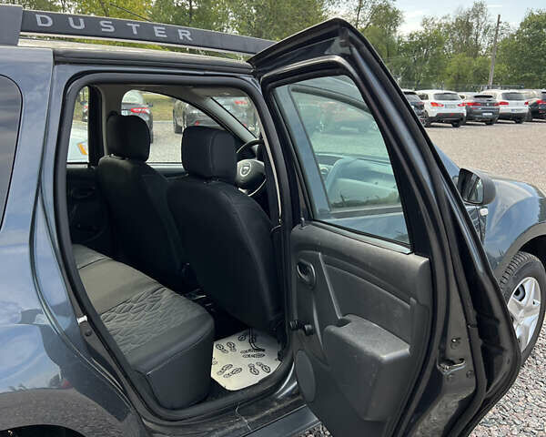 Сірий Дачія Duster, об'ємом двигуна 1.5 л та пробігом 121 тис. км за 10900 $, фото 17 на Automoto.ua