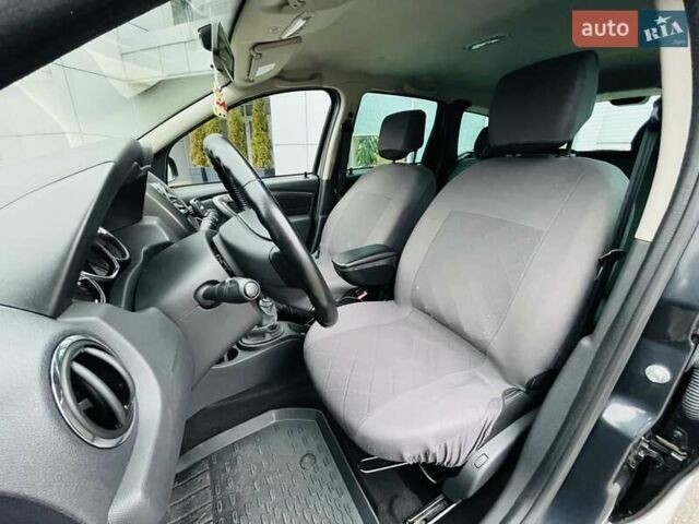 Серый Дачия Duster, объемом двигателя 1.2 л и пробегом 103 тыс. км за 9500 $, фото 16 на Automoto.ua