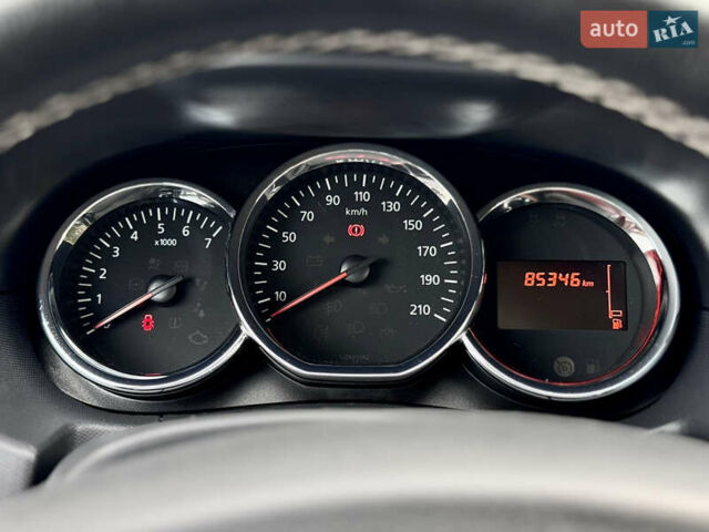 Сірий Дачія Duster, об'ємом двигуна 1.2 л та пробігом 85 тис. км за 9900 $, фото 30 на Automoto.ua