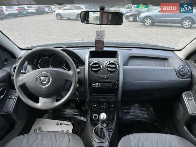 Сірий Дачія Duster, об'ємом двигуна 1.5 л та пробігом 121 тис. км за 10900 $, фото 13 на Automoto.ua