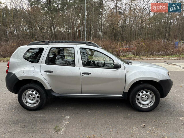 Серый Дачия Duster, объемом двигателя 1.5 л и пробегом 229 тыс. км за 9200 $, фото 2 на Automoto.ua