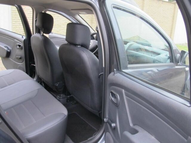 Серый Дачия Duster, объемом двигателя 1.6 л и пробегом 194 тыс. км за 10250 $, фото 7 на Automoto.ua