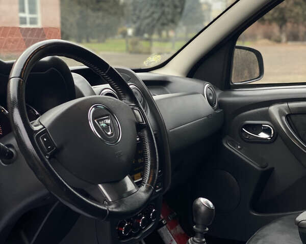 Серый Дачия Duster, объемом двигателя 1.5 л и пробегом 216 тыс. км за 10499 $, фото 23 на Automoto.ua