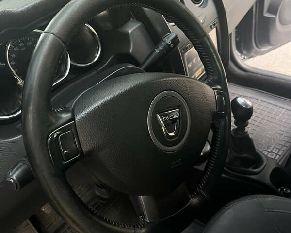 Серый Дачия Duster, объемом двигателя 1.46 л и пробегом 146 тыс. км за 9700 $, фото 18 на Automoto.ua