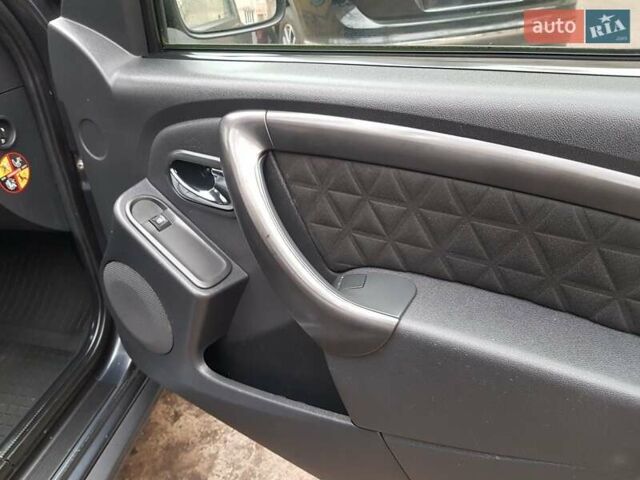 Сірий Дачія Duster, об'ємом двигуна 1.6 л та пробігом 163 тис. км за 10900 $, фото 26 на Automoto.ua