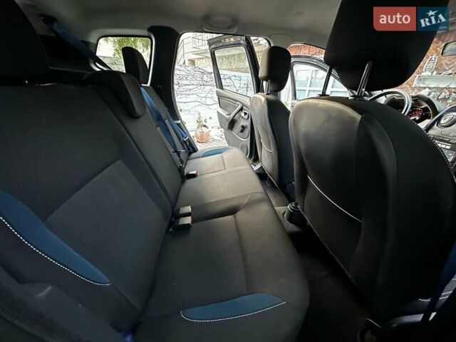 Сірий Дачія Duster, об'ємом двигуна 1.5 л та пробігом 151 тис. км за 9999 $, фото 17 на Automoto.ua