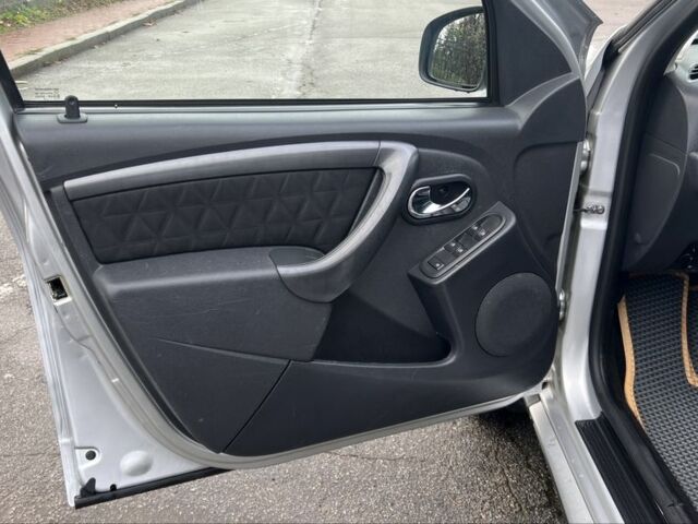 Сірий Дачія Duster, об'ємом двигуна 1.5 л та пробігом 172 тис. км за 11300 $, фото 19 на Automoto.ua