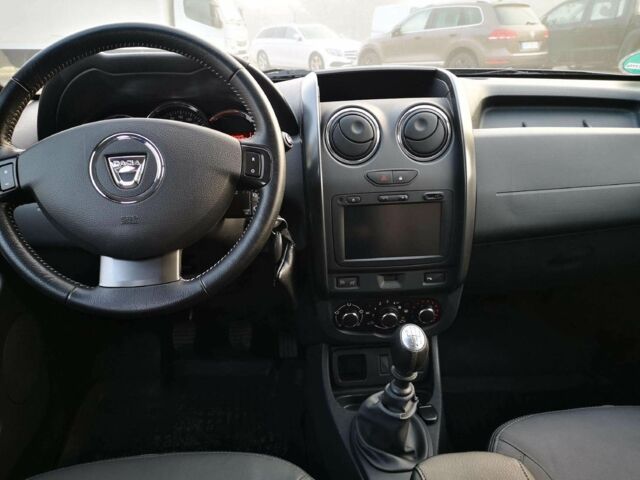 Серый Дачия Duster, объемом двигателя 1.2 л и пробегом 86 тыс. км за 6900 $, фото 7 на Automoto.ua