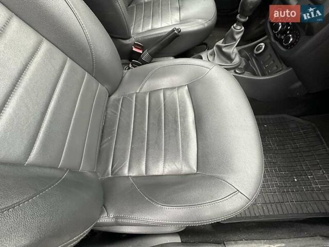 Серый Дачия Duster, объемом двигателя 1.6 л и пробегом 207 тыс. км за 8900 $, фото 17 на Automoto.ua