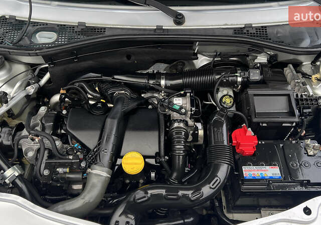 Сірий Дачія Duster, об'ємом двигуна 1.5 л та пробігом 172 тис. км за 11300 $, фото 55 на Automoto.ua