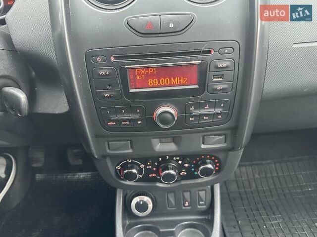 Серый Дачия Duster, объемом двигателя 1.6 л и пробегом 207 тыс. км за 8900 $, фото 38 на Automoto.ua