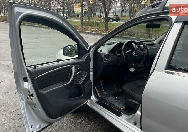 Сірий Дачія Duster, об'ємом двигуна 1.5 л та пробігом 172 тис. км за 11300 $, фото 22 на Automoto.ua