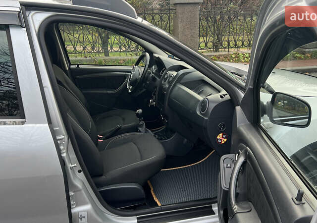 Сірий Дачія Duster, об'ємом двигуна 1.5 л та пробігом 172 тис. км за 11300 $, фото 30 на Automoto.ua